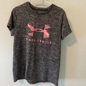 Girls Under Armour T-Shirt.  Size Medium.